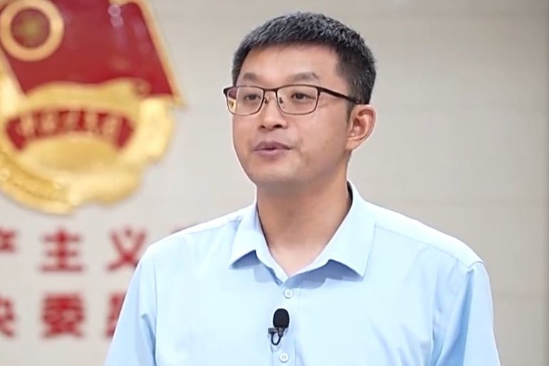 湯傑(共青團中央辦公廳副主任) 湯傑(共青團中央辦公廳副主任)