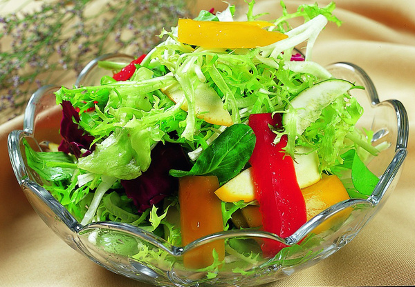 減肥鮪魚蔬菜沙拉