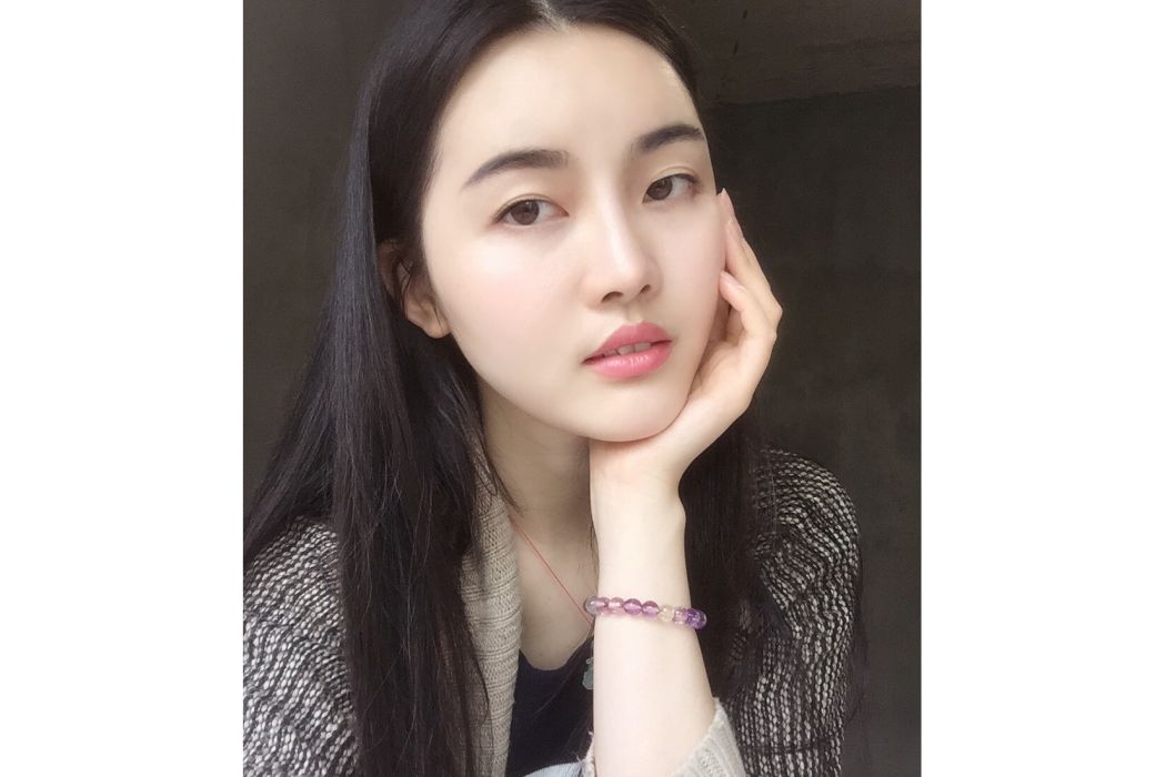 黃妍芳 黃妍芳