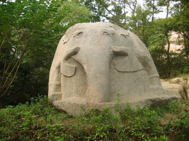 孔望山石象
