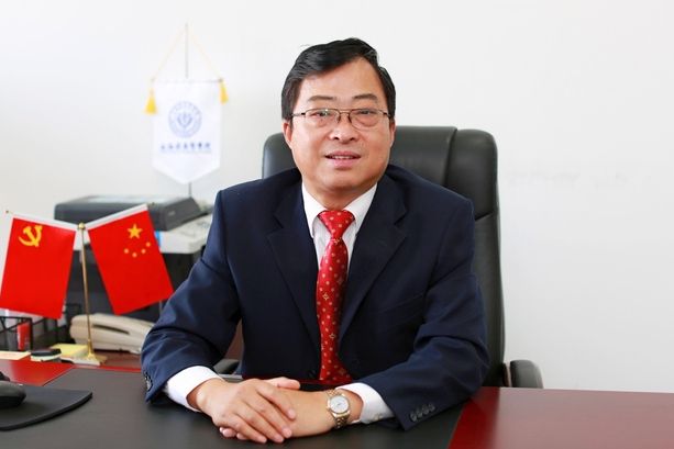 陳小冰(上海健康醫學院原副院長) 陳小冰(上海健康醫學院原副院長)