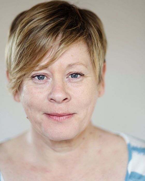 簡·哈扎洛格娃(Jane Hazlegrove) 簡·哈扎洛格娃(Jane Hazlegrove)