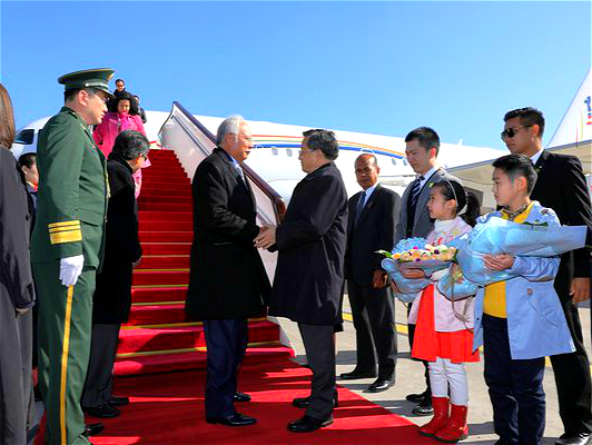 中國外交部副部長劉振民在在北京歡迎馬來西亞首相納吉到訪