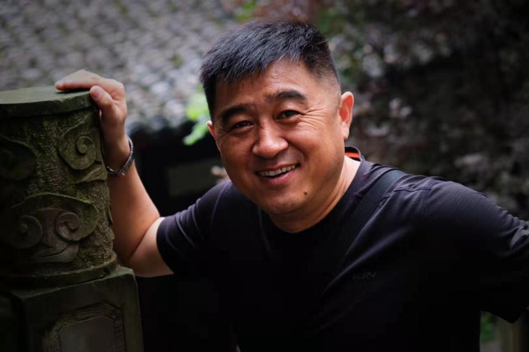 李文峰(中國美術家協會會員) 李文峰(中國美術家協會會員)
