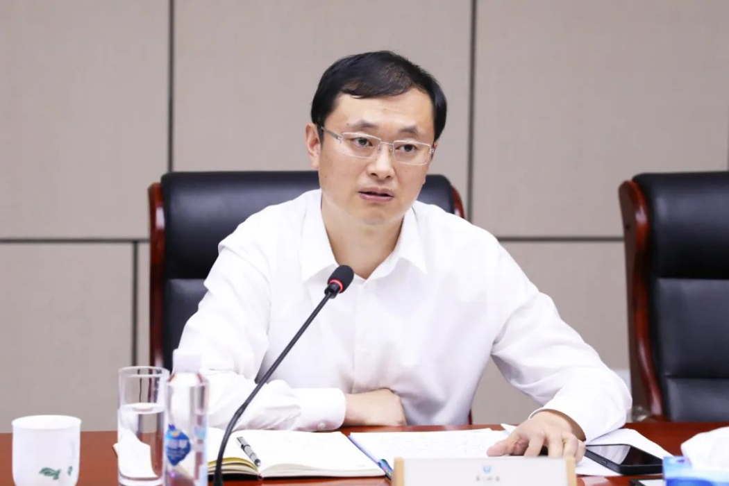 陳春明(蘇州市政府國有資產監督管理委員會黨委書記、主任) 陳春明(蘇州市政府國有資產監督管理委員會黨委書記、主任)