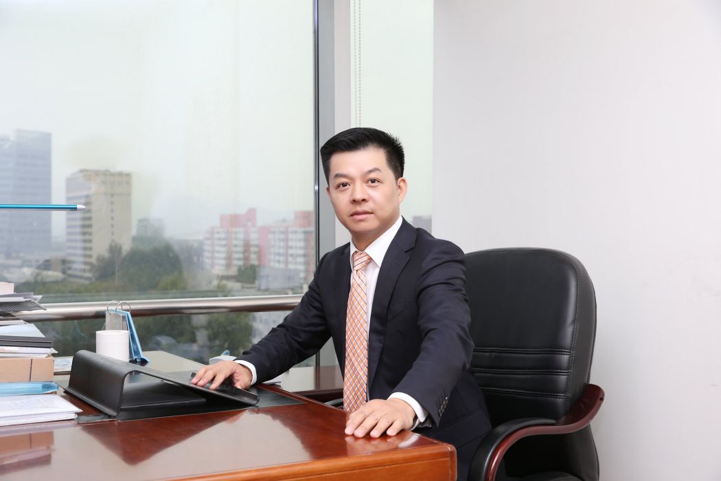 呂峰(北京市昌久律師事務所執行主任、合伙人) 呂峰(北京市昌久律師事務所執行主任、合伙人)
