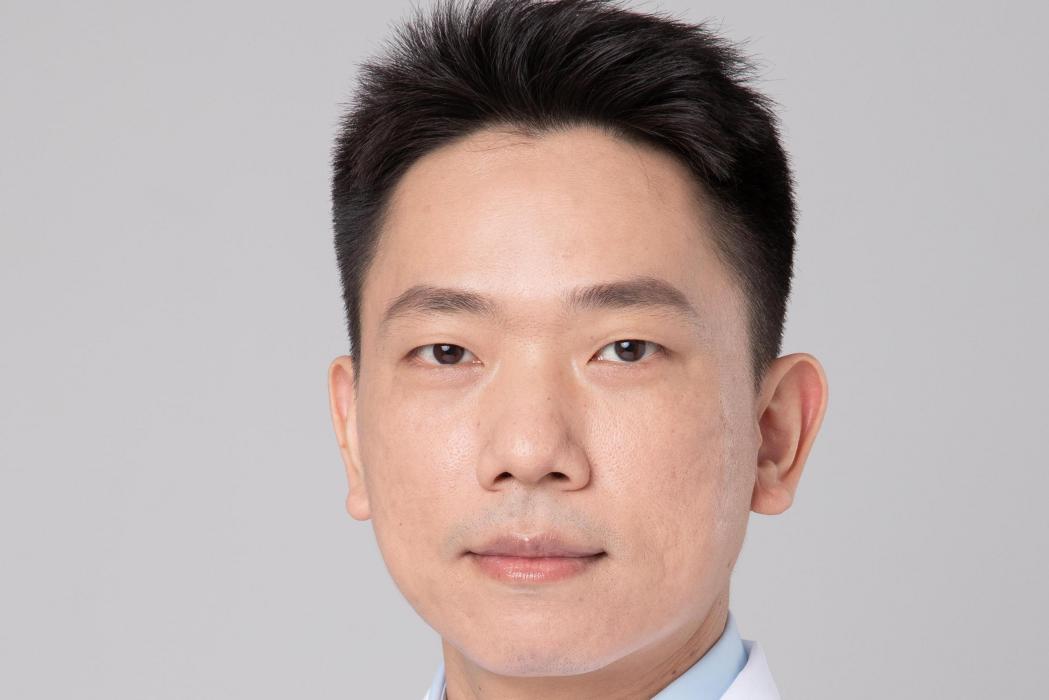 倪鋒(上海伯思立醫療美容門診部執業醫師) 倪鋒(上海伯思立醫療美容門診部執業醫師)