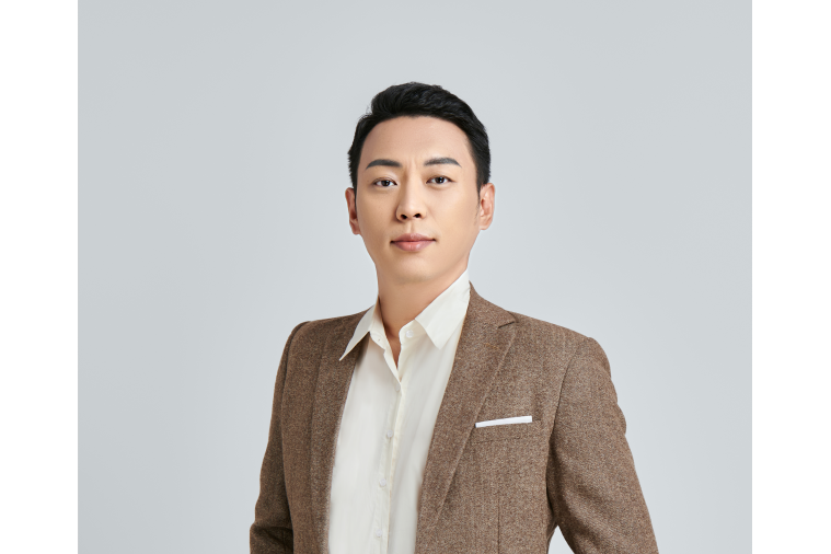鄧超(中國內地影視出品人、製片人、策劃、北京蘭智盟文化經紀工作室等公司董事長) 鄧超(中國內地影視出品人、製片人、策劃、北京蘭智盟文化經紀工作室等公司董事長)