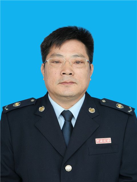 鄧毓華(國家稅務總局桂林市稅務局副局長) 鄧毓華(國家稅務總局桂林市稅務局副局長)