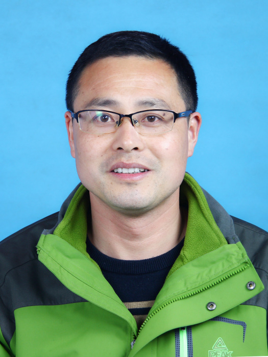 尹宏(安徽省六安市霍山縣文化旅遊體育局黨組成員,全民健身推廣服務中心主任) 尹宏(安徽省六安市霍山縣文化旅遊體育局黨組成員,全民健身推廣服務中心主任)