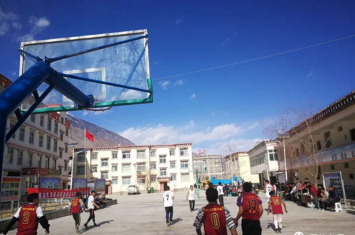 2019年1月中林卡鄉組織開展“迎新春”青年籃球友誼賽