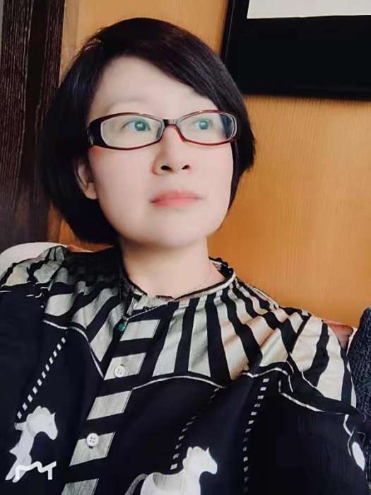 何博(武漢大學外國語言文學學院副教授) 何博(武漢大學外國語言文學學院副教授)