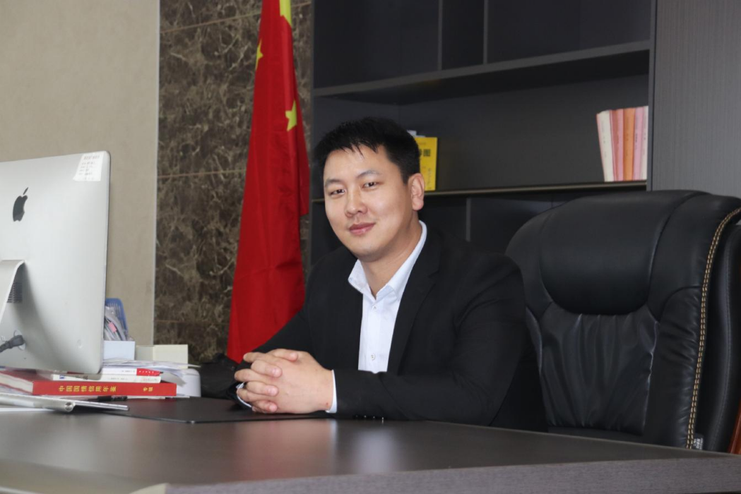 劉學亮(視谷大健康產業有限公司董事長) 劉學亮(視谷大健康產業有限公司董事長)