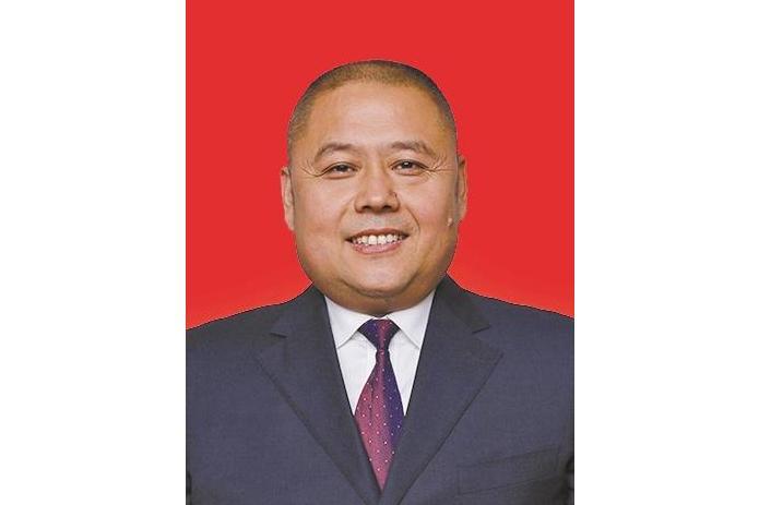 張玉峰(鹹陽中電機電設備銷售中心黨支部書記) 張玉峰(鹹陽中電機電設備銷售中心黨支部書記)