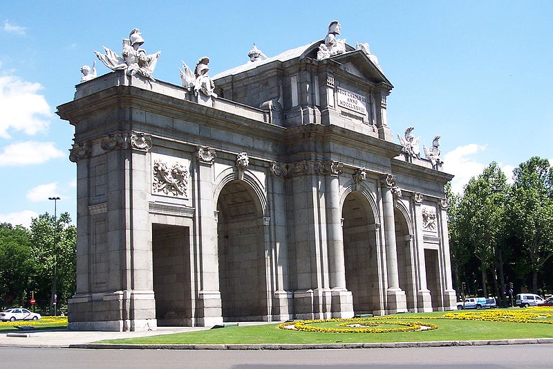 Puerta de Alcalá 門