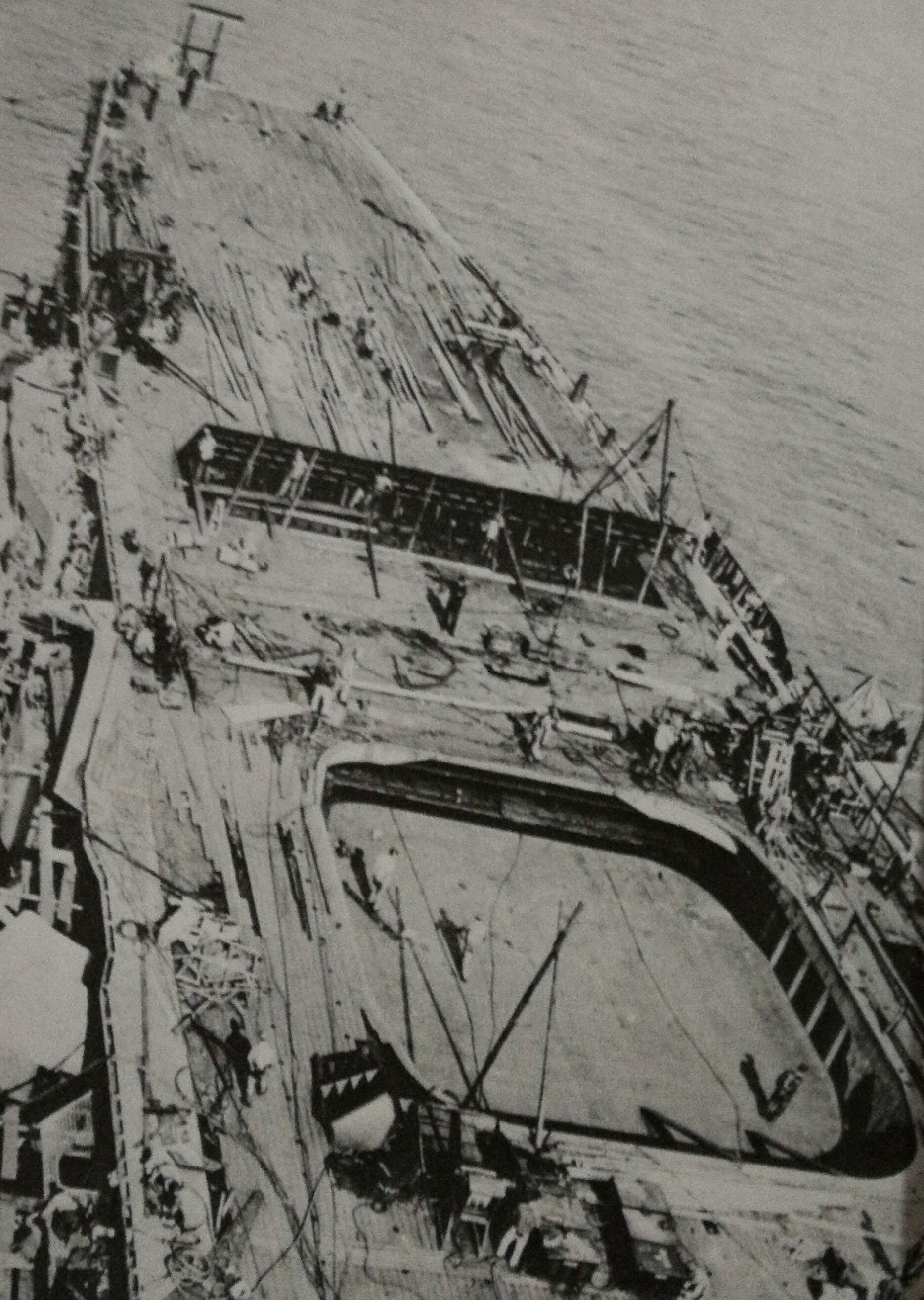 正在橫須賀進行航母改造的“劍崎”，攝於1941年10月20日