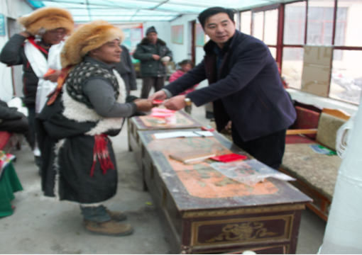 2016年2月東汝鄉領導、幹部在阿汝村走訪慰問