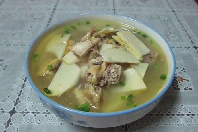雞燉筍 雞燉筍