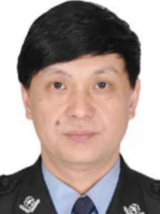 申睿(西安市公安局新城分局中山門派出所民警) 申睿(西安市公安局新城分局中山門派出所民警)