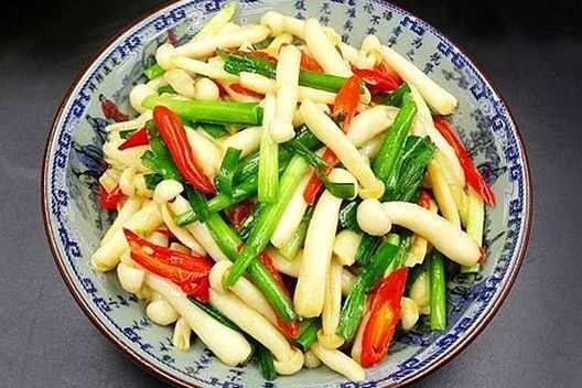 韭菜炒菌菇 韭菜炒菌菇