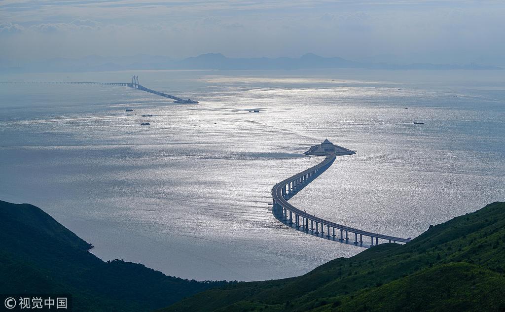 從香港大嶼山——遠眺港珠澳大橋