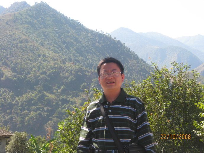 曾廣洪(商丘市醫藥研究所所長) 曾廣洪(商丘市醫藥研究所所長)