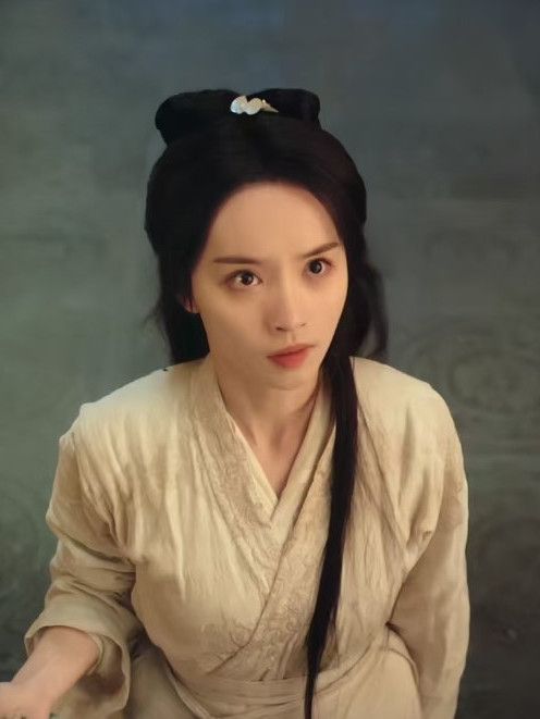 白蛇(電影《青蛇緣起》中的女主角，蛇妖小白)