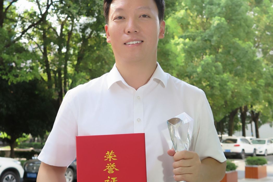 劉征(湖北廣播電視台新聞廣播事業部副主任) 劉征(湖北廣播電視台新聞廣播事業部副主任)