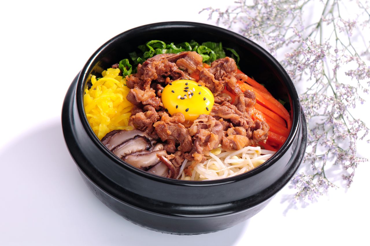 韓式肥牛石鍋拌飯
