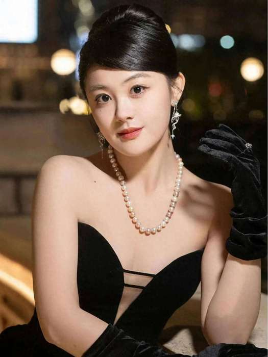 夏末(電視劇《魔女的秘密契約》中的角色) 夏末(電視劇《魔女的秘密契約》中的角色)