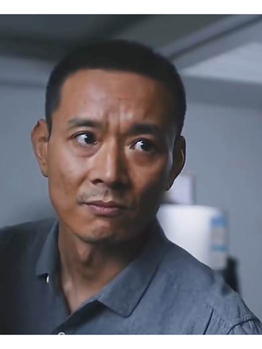 老宋(《烏雲之上》中遭誣陷的警察角色) 老宋(《烏雲之上》中遭誣陷的警察角色)