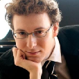 尼古拉斯·布里特爾(Nicholas Britell) 尼古拉斯·布里特爾(Nicholas Britell)