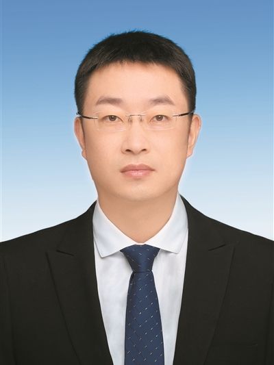薛慶(四川省宜賓市委常委,市政府常務副市長、黨組成員) 薛慶(四川省宜賓市委常委,市政府常務副市長、黨組成員)