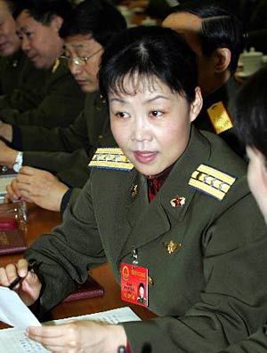 中國空軍首位女師長程曉健