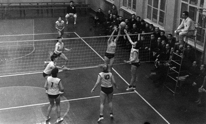 莫斯科迪納摩女排在60年代比賽照片