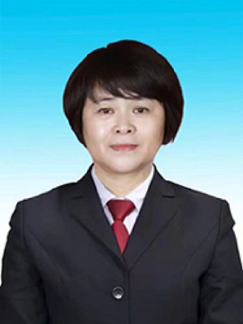 謝昕(第十三師副師長,政協新星市委員會黨組成員、副主席) 謝昕(第十三師副師長,政協新星市委員會黨組成員、副主席)