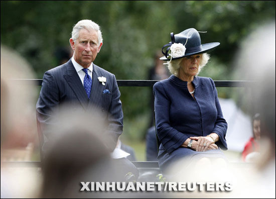爆炸案後英國王儲查爾斯出席哀悼活動