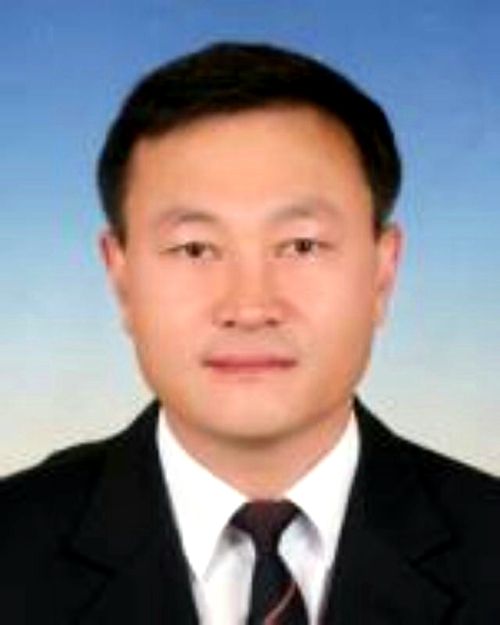 岳曉英(河南省唐河縣人民政府副縣長) 岳曉英(河南省唐河縣人民政府副縣長)