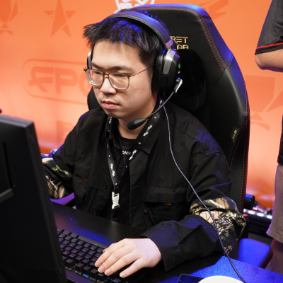 周一(中國《刀塔2》職業選手) 周一(中國《刀塔2》職業選手)