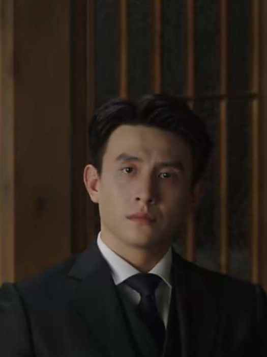 周晟安(短劇《盛夏芬德拉》中的角色) 周晟安(短劇《盛夏芬德拉》中的角色)