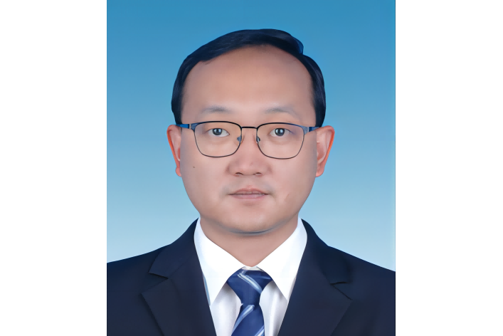 萬俊傑(雲南省昆明市交通運輸局黨組成員、副局長)