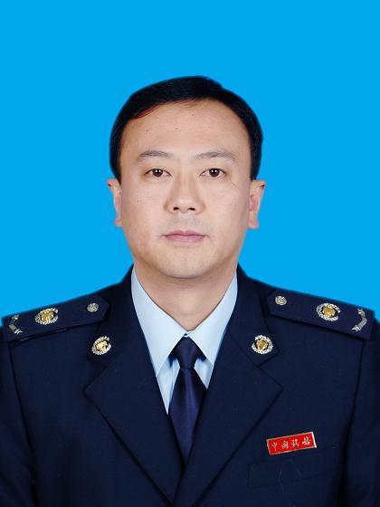 劉慶(國家稅務總局六盤水市水城區稅務局黨委書記、局長) 劉慶(國家稅務總局六盤水市水城區稅務局黨委書記、局長)