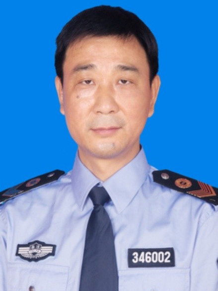 李金生(休寧縣市場監督管理局黨組成員、副局長) 李金生(休寧縣市場監督管理局黨組成員、副局長)