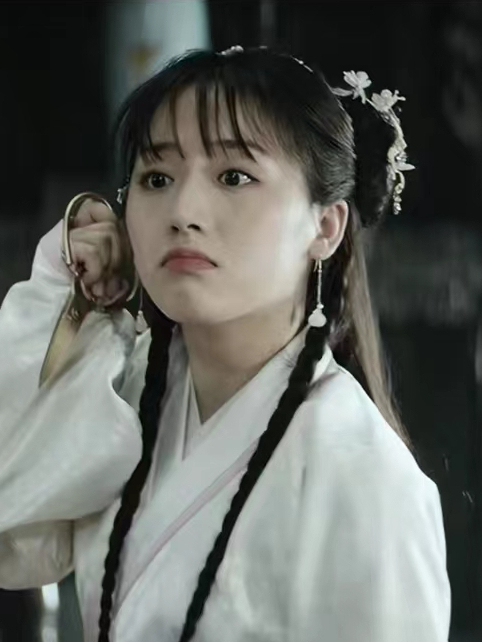 丁香(驚悚類電影《驅魔天師》中的角色) 丁香(驚悚類電影《驅魔天師》中的角色)