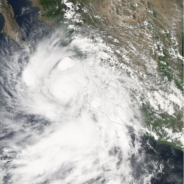 強颶風約翰衛星雲圖