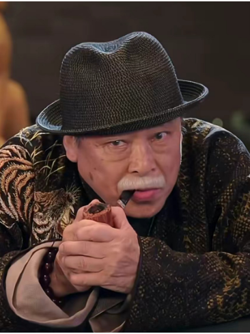 屠城(時裝懸疑劇《賭城群英會》中的角色) 屠城(時裝懸疑劇《賭城群英會》中的角色)