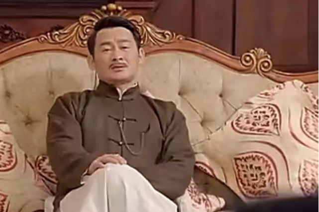 顧洪成(抗戰劇《戰火中的兄弟》中的角色) 顧洪成(抗戰劇《戰火中的兄弟》中的角色)