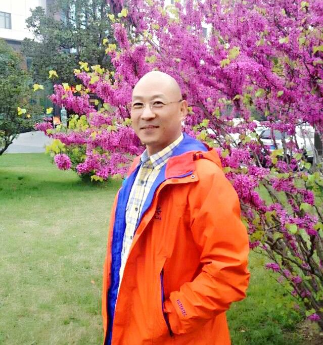 劉坤鵬(時空國際投資諮詢有限公司董事長) 劉坤鵬(時空國際投資諮詢有限公司董事長)