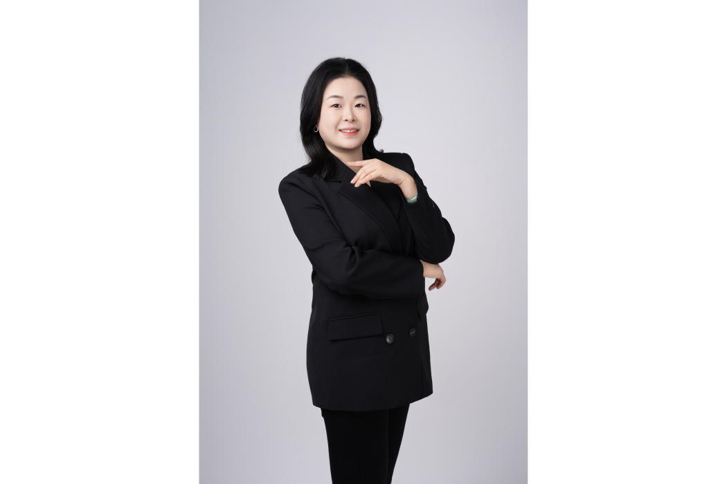 盧玲(律師) 盧玲(律師)