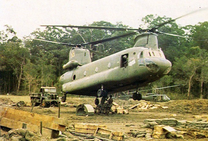 越南戰場上的CH-47C